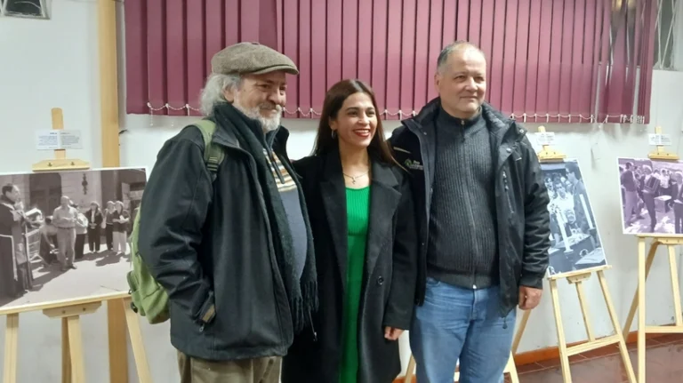Inauguración de la exposición “Lonquén, el largo camino de la memoria” del fotógrafo Claudio Calderón.