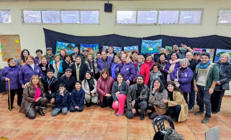 EN PRENSA: Con emotiva ceremonia en Isla de Maipo: Corporación Memoria Lonquén culmina proyecto de memoria comunitaria junto a personas mayores